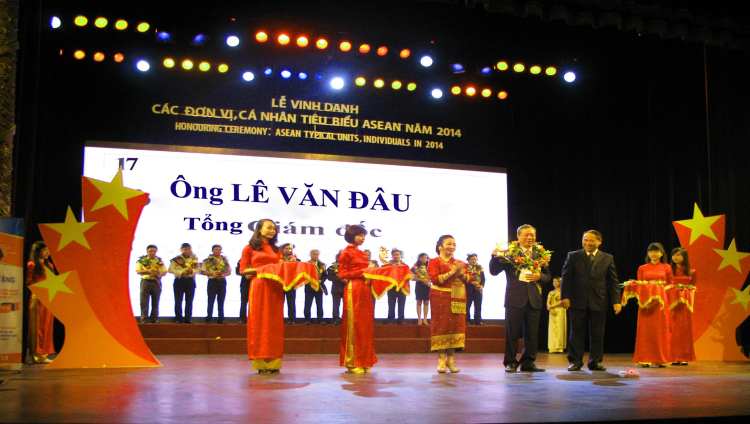 Vinh danh 100 doanh nghiệp tiêu biểu Asean năm 2014